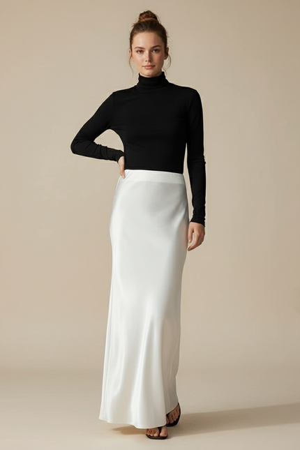 Jupe Blanche Fluide Satinée Élégante