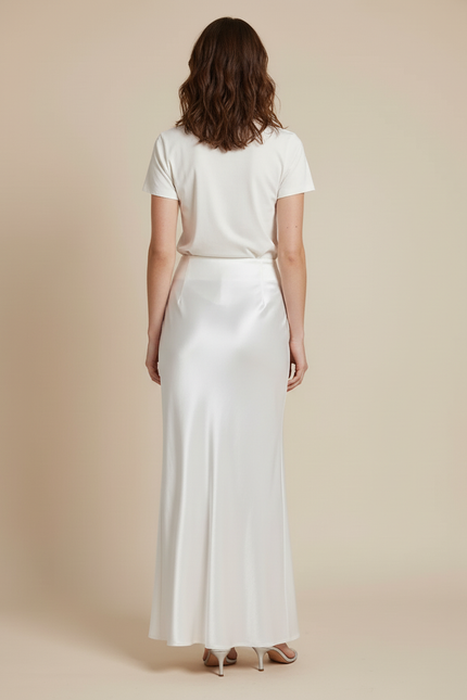 Jupe Blanche Satinée Fluide Élégante