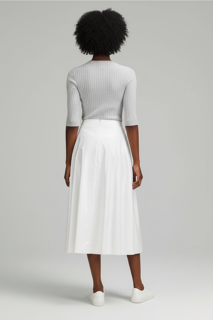 Jupe Blanche Fluide Brillante Élégante