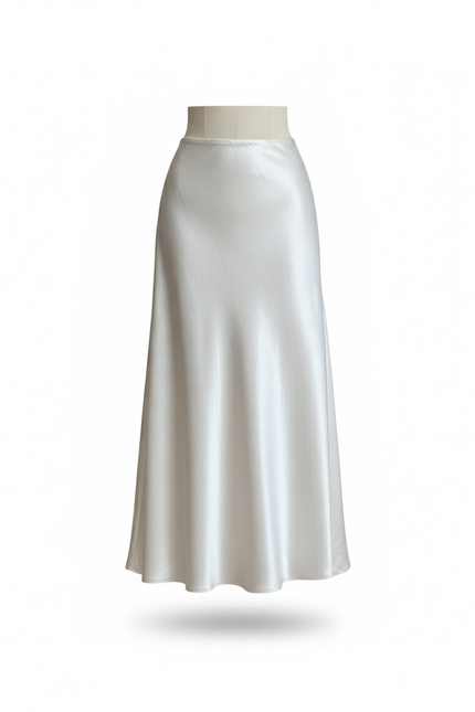 Jupe Blanche Satin Fluide Élégante